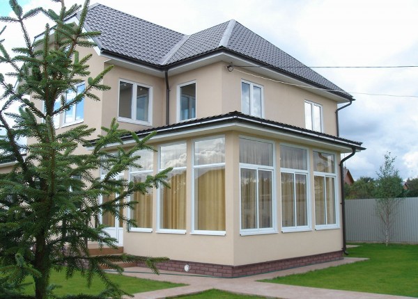 Остекление дачи пластиковыми окнами под ключ в Долгопрудном