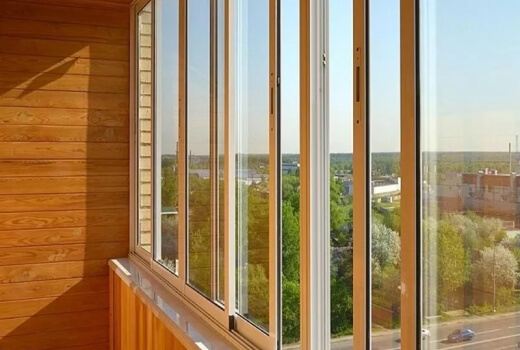 Холодное остекление балкона алюминиевыми окнами в Долгопрудном