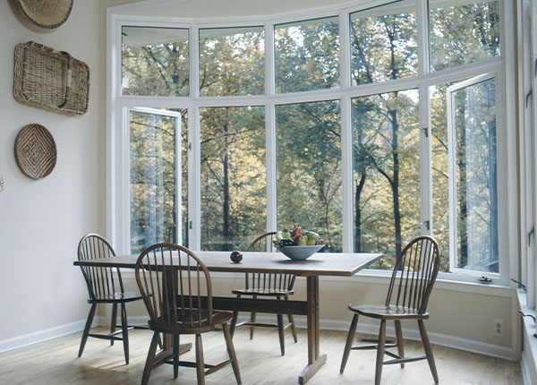 Остекление эркерными окнами коттеджа в Долгопрудном