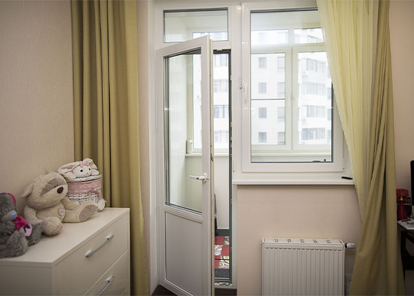 Пластиковая балконная дверь в Долгопрудном