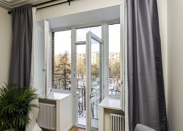 Установка теплого балконного блока в Долгопрудном